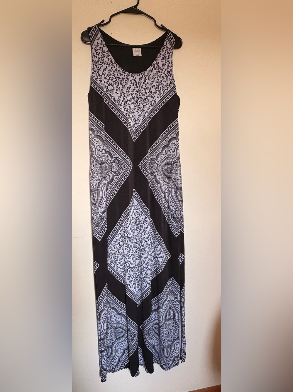 Soma Black and White Bandana-Print Paisley Sleeveless Maxi Dress